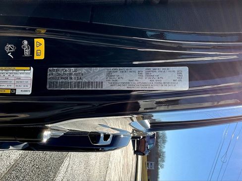 Used 2021 Jeep Gladiator Overland image 19