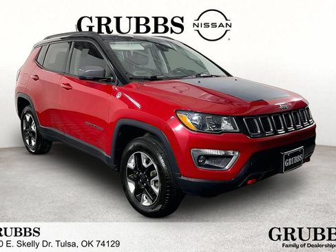 Used 2017 Jeep Compass Trailhawk w/ Navigation Group AWD/4WD image 1