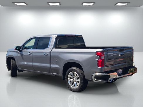 Used 2022 Chevrolet Silverado 1500 LTZ image 6