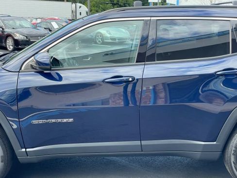 Used 2018 Jeep Compass Latitude w/ Popular Equipment Group AWD/4WD image 15