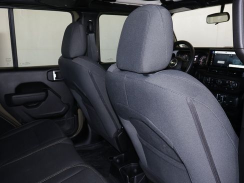 Used 2025 Jeep Wrangler Unlimited Sport AWD/4WD image 43