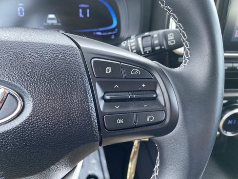 Certified 2023 Hyundai Venue SEL image 21