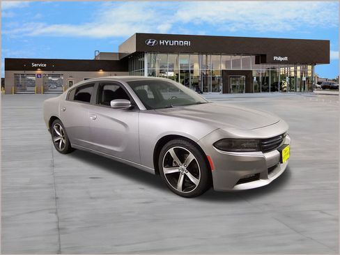 Used 2018 Dodge Charger SXT Plus image 7