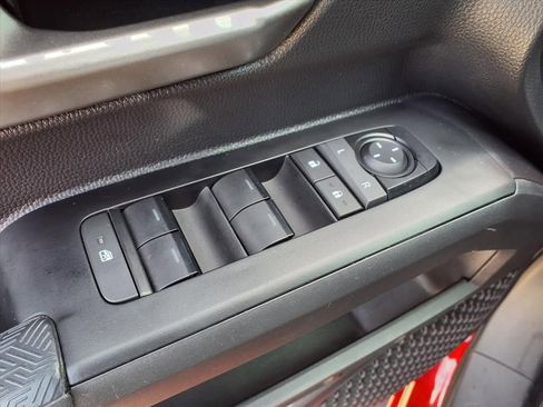 Used 2025 Toyota Tacoma TRD Off-Road image 24