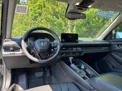 Certified 2024 Honda Accord EX image 9