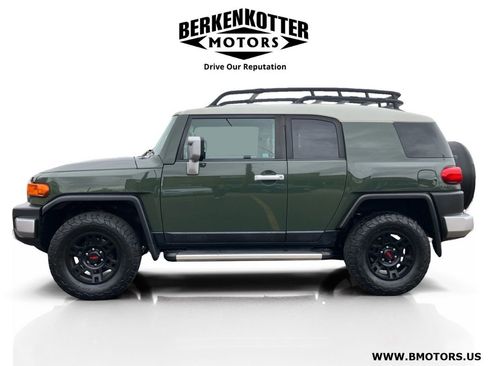 Used 2011 Toyota FJ Cruiser 4WD image 3