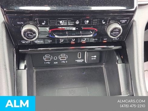 Used 2023 Jeep Grand Cherokee Overland w/ Luxury Tech Group IV AWD/4WD image 23