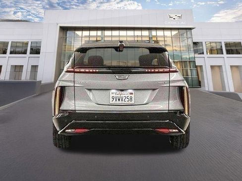 Used 2026 Cadillac Lyriq Premium Luxury RWD image 5