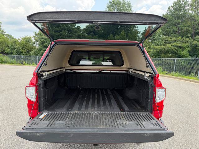 Used 2020 Nissan Titan SV w/ SV Convenience Package AWD/4WD image 35