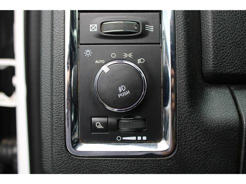 Used 2016 RAM 3500 Laramie image 21