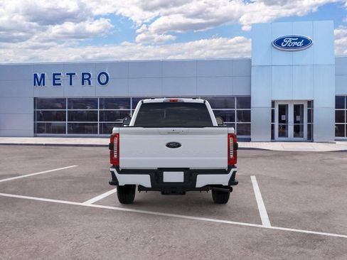 New 2026 Ford F250 XLT w/ XLT Premium Package AWD/4WD image 6