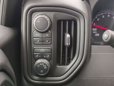 Used 2025 Chevrolet Silverado 1500 Custom Trail Boss AWD/4WD image 18