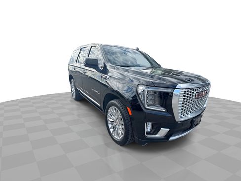 Used 2023 GMC Yukon Denali image 2