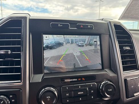 Used 2018 Ford F150 XLT w/ Equipment Group 302A Luxury AWD/4WD image 25