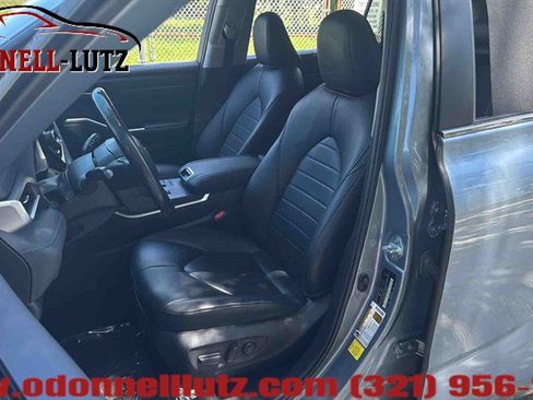 Used 2023 Toyota Highlander XLE FWD image 7