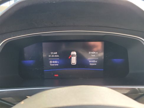 Used 2023 Volkswagen Tiguan SE R-Line image 33