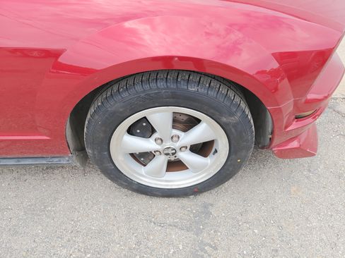 Used 2006 Ford Mustang Coupe RWD image 3