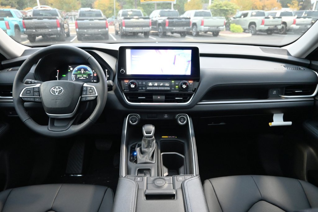New 2026 Toyota Grand Highlander AWD Hybrid image 23