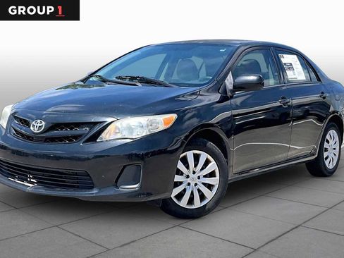 Used 2012 Toyota Corolla LE FWD image 1