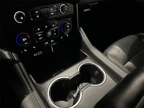 Used 2023 Chevrolet Suburban LT image 34