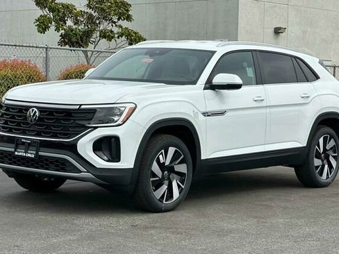 New 2024 Volkswagen Atlas Cross Sport SE FWD image 8