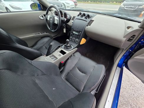 Used 2004 Nissan 350Z Touring RWD image 15
