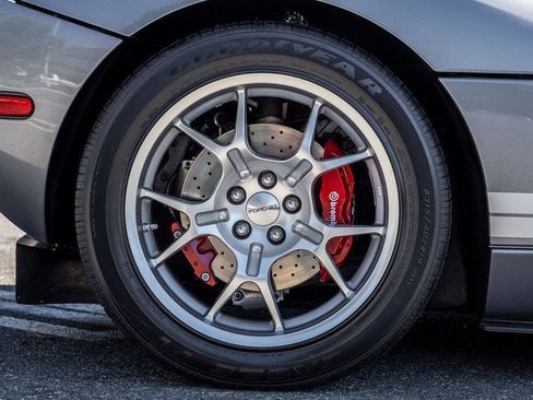 Used 2006 Ford GT image 28