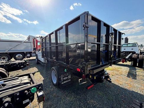 New 2024 Ford F550 4x4 SuperCab Super Duty image 6