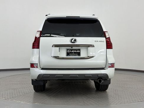 Certified 2022 Lexus GX 460 w/ Black Line Special Edition AWD/4WD image 11