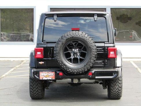 Used 2022 Jeep Wrangler Unlimited Sahara AWD/4WD image 9