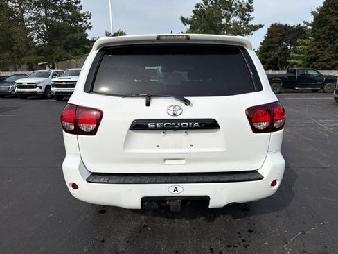 Used 2019 Toyota Sequoia TRD Sport w/ TRD Sport Premium Package AWD/4WD image 7