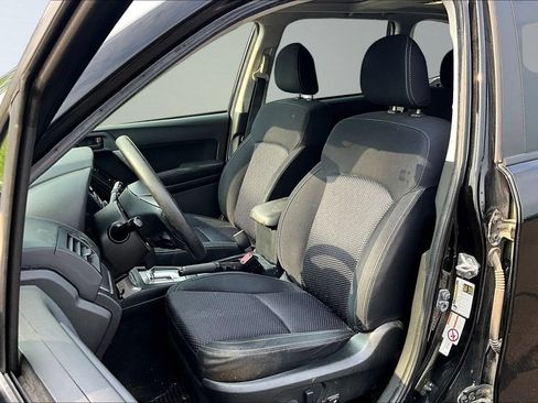 Used 2015 Subaru Forester 2.5i Premium w/ Popular Package #2 AWD/4WD image 19