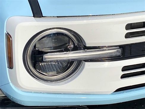 Used 2023 Ford Bronco Heritage Edition image 4