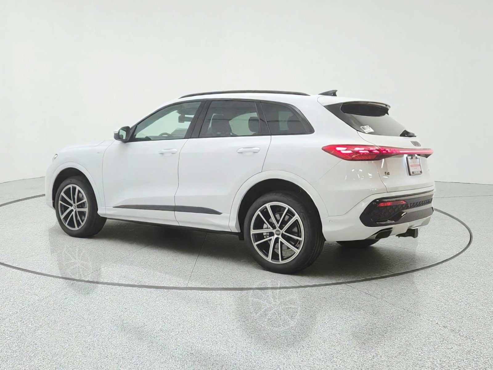 New 2026 Audi Q5 Premium AWD/4WD image 7