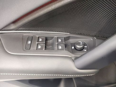 New 2026 Volkswagen Tiguan SE image 21