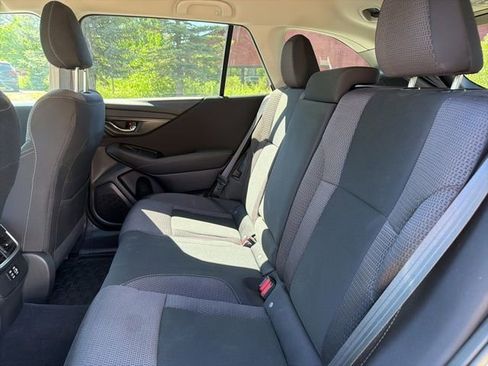 Used 2025 Subaru Outback Premium AWD/4WD image 23