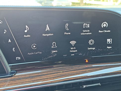 Used 2021 Cadillac Escalade ESV Premium Luxury image 22