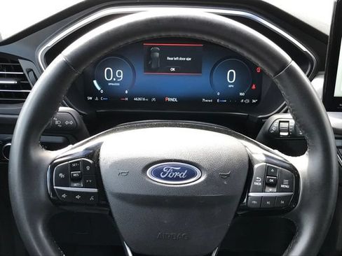 Used 2023 Ford Escape Platinum AWD/4WD image 8