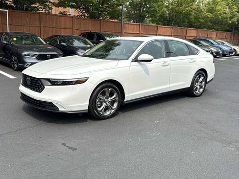 Used 2024 Honda Accord EX image 20