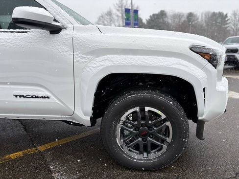 New 2025 Toyota Tacoma TRD Sport image 10