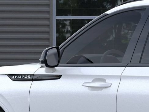 New 2026 Lincoln Aviator Reserve w/ Jet Appearance Package RWD image 20