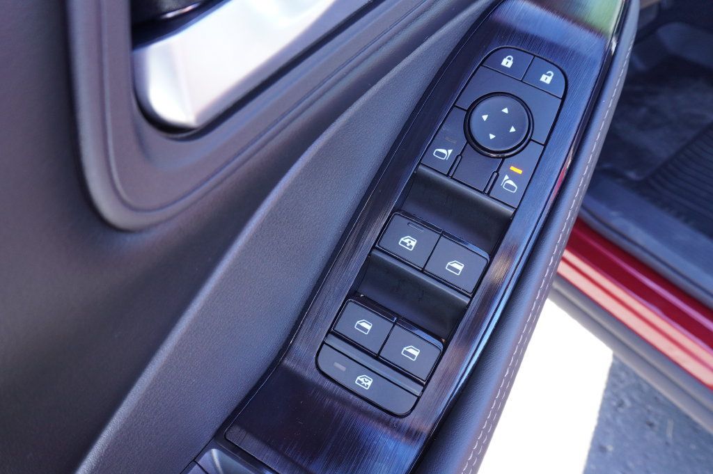Certified 2026 Nissan Rogue SV FWD image 15