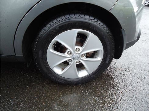 Used 2016 Kia Soul image 22