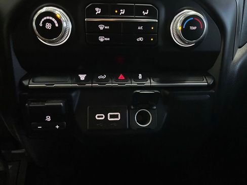 Used 2023 GMC Sierra 2500 Pro w/ Convenience Package image 32