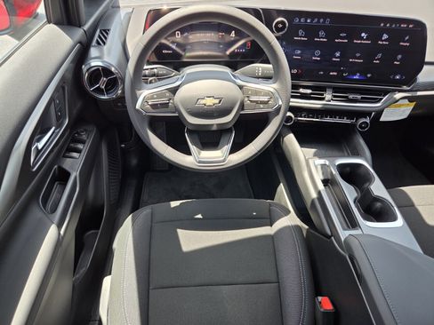 New 2026 Chevrolet Equinox EV LT FWD image 9