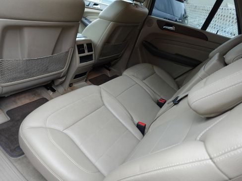 Used 2013 Mercedes-Benz ML 350 4MATIC image 13