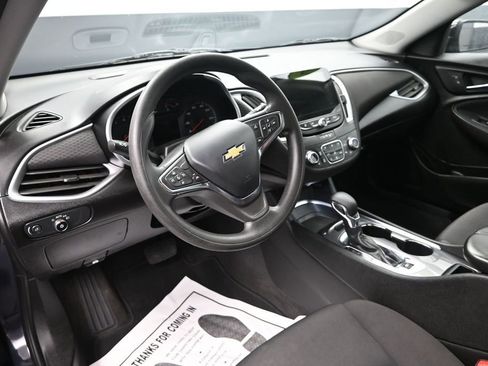Used 2023 Chevrolet Malibu LT FWD image 13