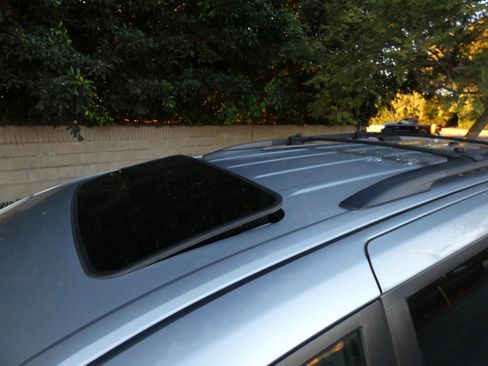 Used 2015 Toyota Sienna XLE image 19