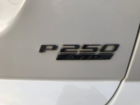 Used 2018 Jaguar E-PACE S image 41