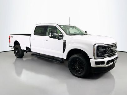New 2026 Ford F350 Lariat w/ Black Appearance Package